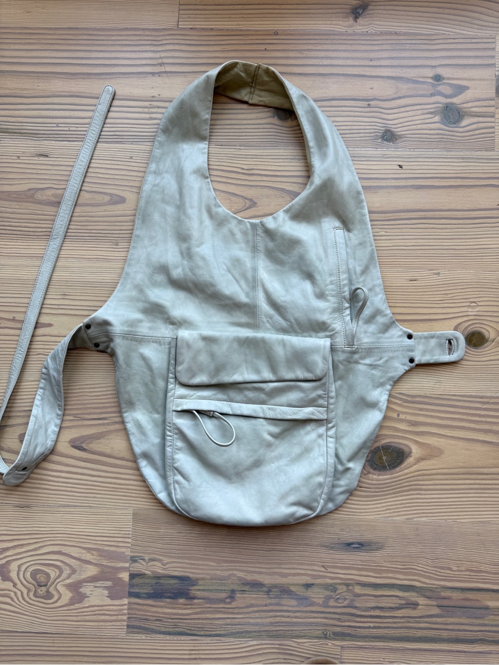 Nicholas K Logan Vest Pack Distressed O/S